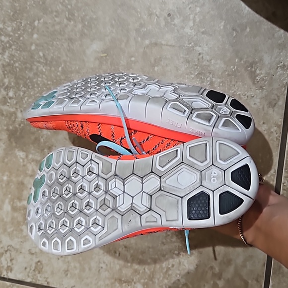 Last Chance! Nike fly knit running shoe - Picture 3 of 4